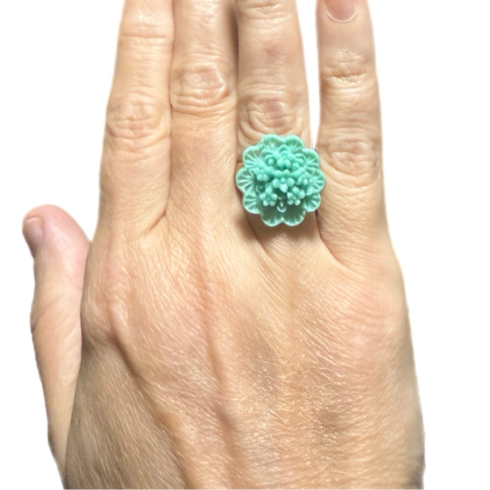 True Vintage! Floral Turquoise Color Ring ADJUSTABLE!